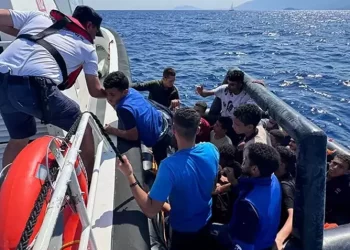 Muğla açıklarında 89 kaçak göçmen kurtarıldı