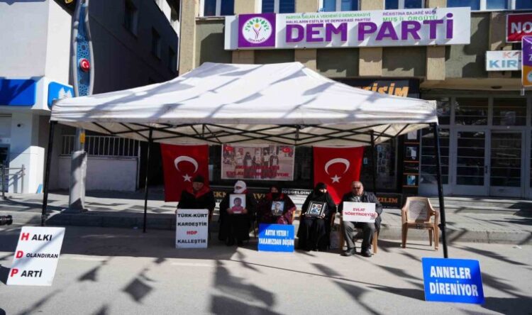 muslu annelerin evlat nobeti kararlilikla suruyor habermeydan
