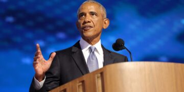 Obama, başkanlık yarışında Harris ve Trump’ı nasıl görüyor?