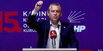 Özgür Özel kongrede sert çıkış yaptı: Burayı provoke ettirmem, erkekleri dışarı alın!