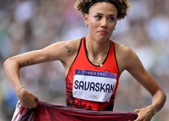 Paris 2024 yüksek atlamada finale kalan Buse Savaşkan kimdir! Paris 2024 yüksek atlamada finale kalan Buse Savaşkan kimdir!