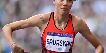 Paris 2024 yüksek atlamada finale kalan Buse Savaşkan kimdir!
