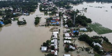 Hindistan’da sel ve heyelan felaketi!