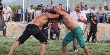 Sinop Gerze’de, Abdaloğlu Köyü 3.Karakucak Güreşleri düzenlendi!