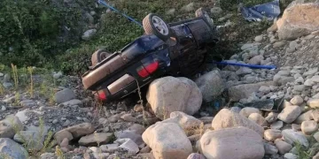 Sinop’ta, şarampole yuvarlanan otomobilin sürücüsü yaralandı!