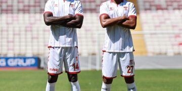 Sivasspor’da, 2 imza birden!