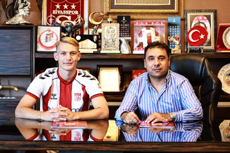 sivasspor polonya li jan bieganski yi transfer etti habermeydan
