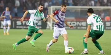Trabzonspor, UEFA Konferans Ligi’ne veda etti!