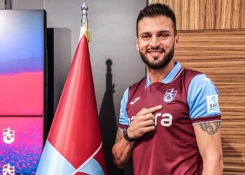 Trabzonspor, Okay Yokuşlu için imza töreni düzenledi!