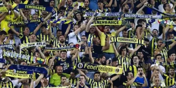 UEFA’dan, Fenerbahçe taraftarına ceza