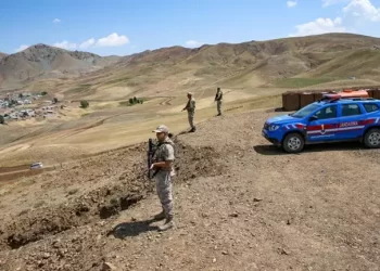 Van’da petrol arama çalışmaları başladı! Bölge halkı, heyecanla müjdeli haberi bekliyor
