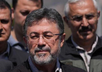 Bakan Yumaklı açıkladı: Devam eden 5 yangın var