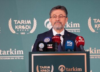 Bakan Yumaklı açıkladı: Geçtiğimiz 3 haftada 6 bin 413 bitki, koruma, ürün satış iş yeri denetlendi