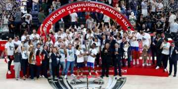 37. Erkekler Cumhurbaşkanlığı Kupası Anadolu Efes’in!