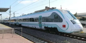 Bakan Uraloğlu: Adapazarı – Gebze Hattı’nda Durak Sayısını 13’e Çıkardık