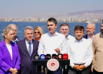 Bakan Kurum: İzmir Körfezi kaderine terk edilemez