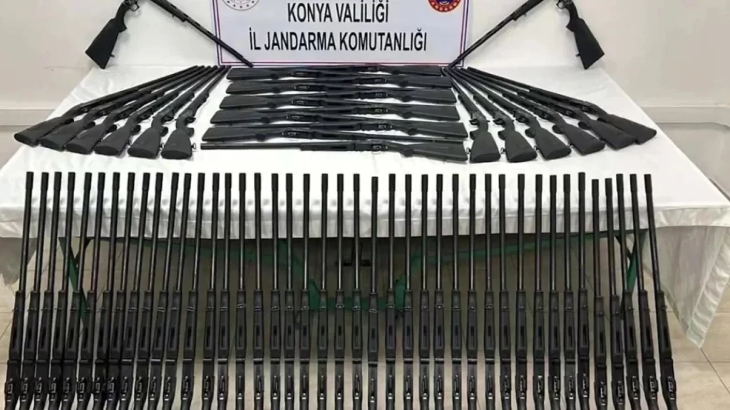 Silah Kaçakçılarına ve Ruhsatsız Silah Taşıyan Şahıslara Yönelik Operasyon Silah Kacakcilarina ve Ruhsatsiz Silah Tasiyan Sahislara Yonelik Operasyon1 habermeydan