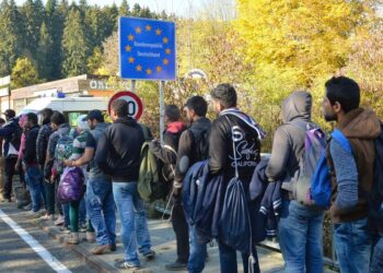 Almanya’ya seyahat edecekler için Schengen uyarısı: Uygulama pazartesi başlıyor