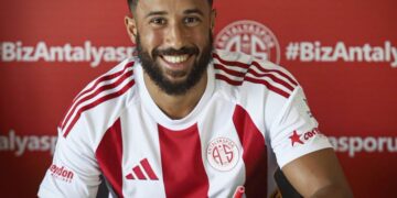 Antalyaspor, Andros Townsend’i kadrosuna kattı!