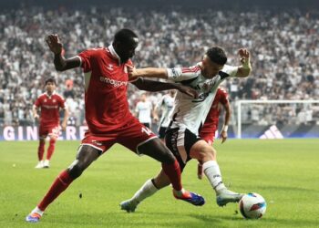 Beşiktaş, Sivasspor’u 2 golle devirdi!