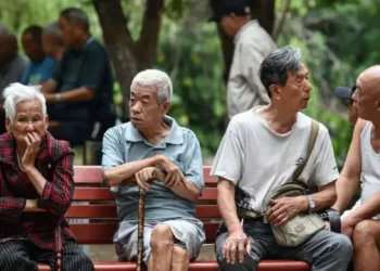 Çin 46 yıl sonra ilk kez emeklilik yaşını yükseltti Çin 46 yıl sonra ilk kez emeklilik yaşını yükseltti