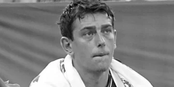 Eski milli basketbolcu 48 yaşındaki Asım Pars evinde ölü bulundu!