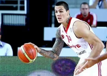Eski milli basketbolcu İlkan Karaman, trafik kazasında hayatını kaybetti!