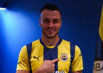 Fenerbahçe, Filip Kostic’i kadrosuna kattı!