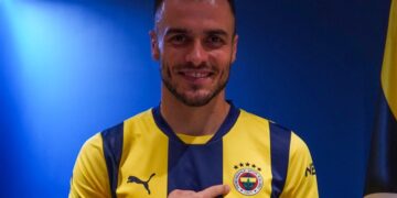 Fenerbahçe, Filip Kostic’i kadrosuna kattı!