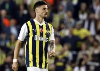 Fenerbahçe, Rade Krunic’le yollarını ayırdı!