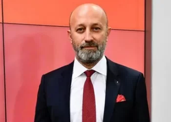 Galatasaray’da, futbol direktörü Cenk Ergün istifa etti!