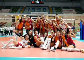 Galatasaray Daikin, Kupa Voley’de Zeren Spor’u rahat geçti!