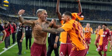 Galatasaray, Fenerbahçe’yi Kadıköy’de 3 golle devirdi!