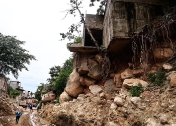 John Kasırgası Meksika’yı sardı: En az üç kişi hayatını kaybetti!
