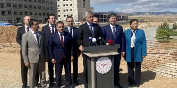 Bakan Memişoğlu açıkladı: Sağlıkta ulaşılabilirliği daha iyi hale getireceğiz