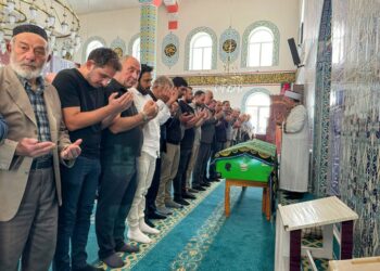 Muş’un sevilen başkanı son yolculuğuna uğurlandı!