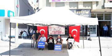 Muşlu annelerin evlat nöbeti kararlılıkla sürüyor!