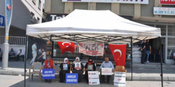 Muşlu annelerin evlat nöbeti kararlılıkla sürüyor!