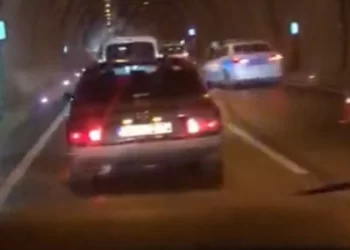 Sinop Demirci köyü tünelinde kaza: 3 yaralı!