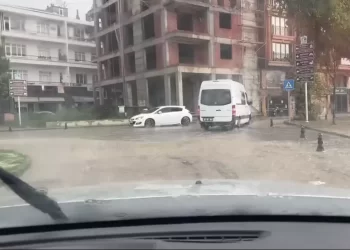 Sinop’ta sağanak yağış etkili oldu!