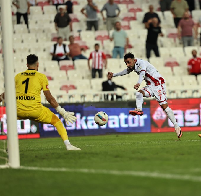 Sivasspor, Gaziantep FK'yı 3 golle geçti! sivasspor gaziantep fk yi 3 golle gecti habermeydan
