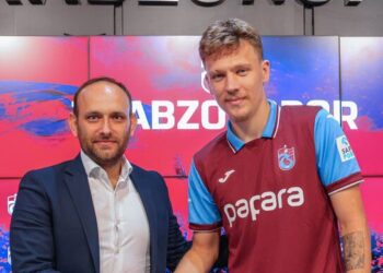 Trabzonspor, 2 yeni transferi için imza töreni düzenledi!