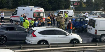 İstanbul’da zincirleme kaza: 2 ölü, 4 yaralı