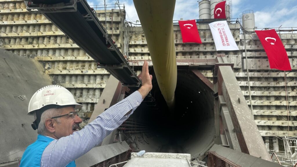 8.5 saatlik yol 3.5 saate düşüyor 8.5 saatlik yol 3.5 saate dusuyor habermeydan