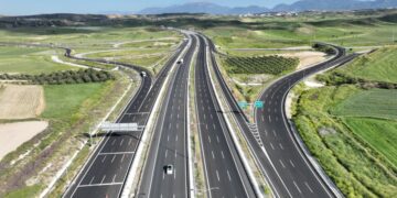 Bakan Uraloğlu: Aydın-Denizli Otoyolu’ndan 3 günde 22 bin araç geçti