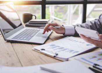 Güven endeksi hizmet ve perakende ticaret sektöründe arttı, inşaatta azaldı