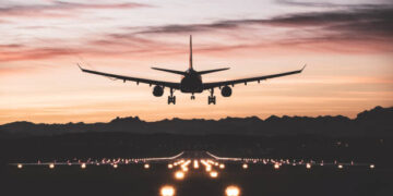 İran’da uçak seferlerinin iptal süresi uzatıldı