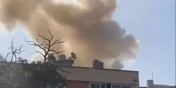 Şişli’de bir binanın çatısında yangın çıktı