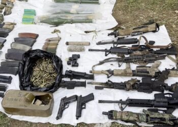 MSB: Teröristlere ait çok sayıda silah ve mühimmat ele geçirildi MSB: Teröristlere ait çok sayıda silah ve mühimmat ele geçirildi