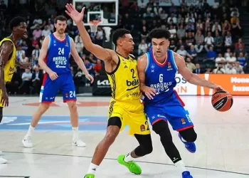 Anadolu Efes 78-83 Fenerbahçe Beko